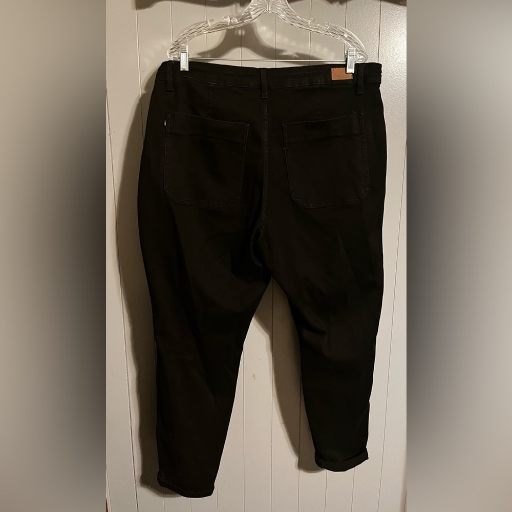 The Addison Black Joggers By Judy Blue super soft & stretchy - Picture 4 of 4